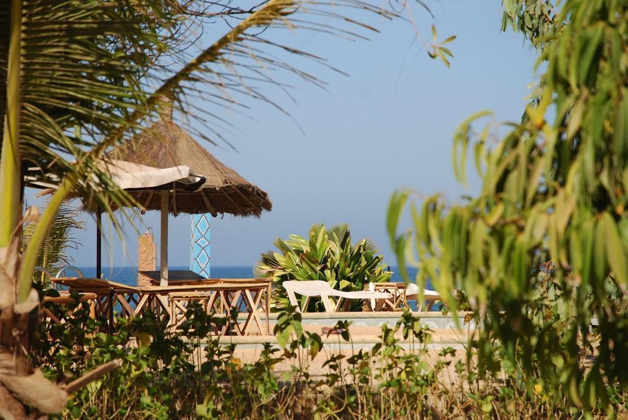 Terre D'Afrique Hotel Popenguine Exterior foto