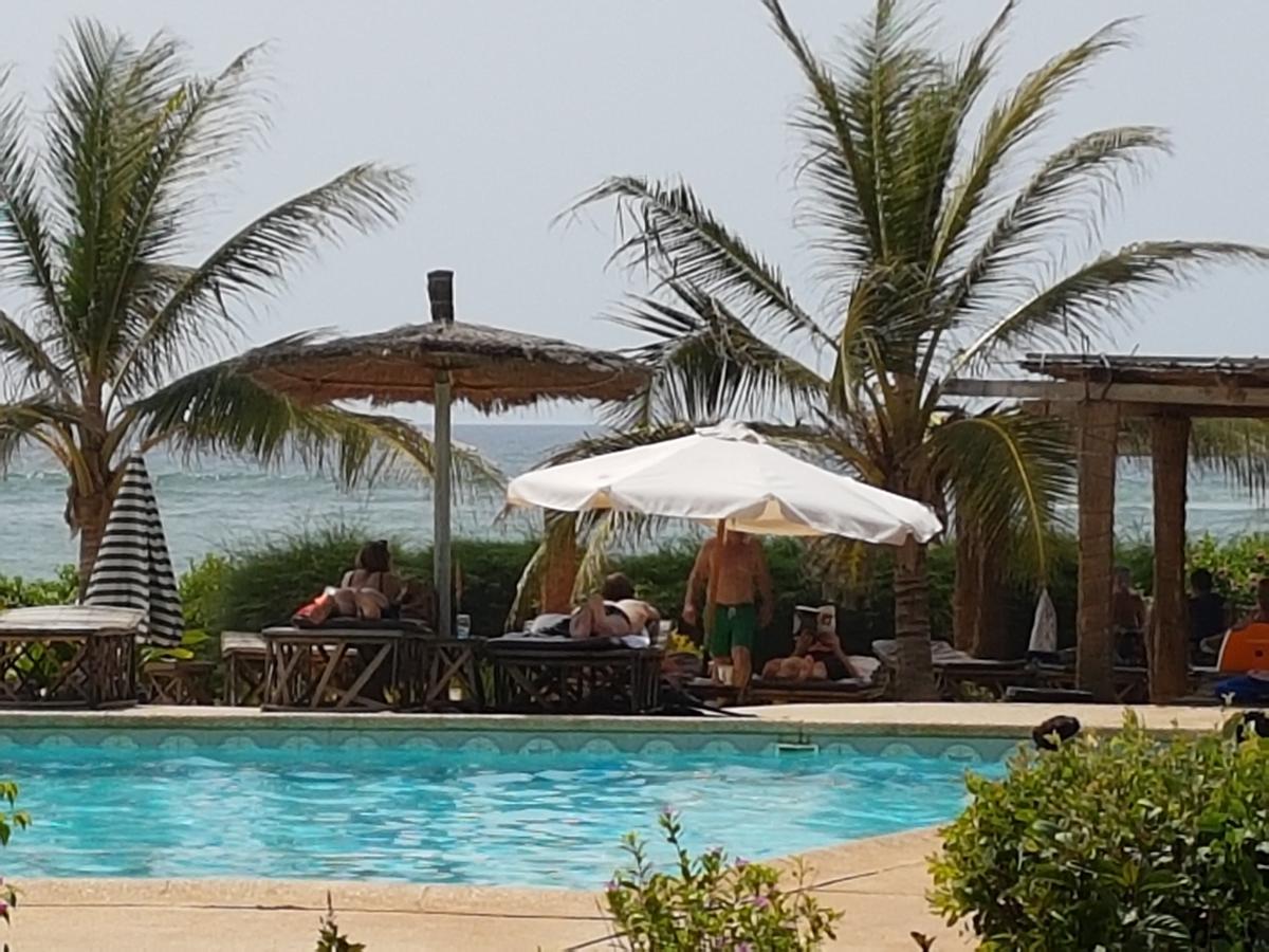 Terre D'Afrique Hotel Popenguine Exterior foto